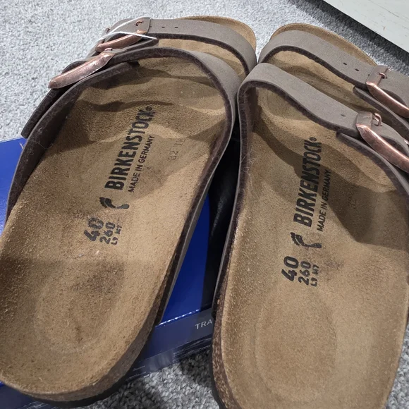 Birkenstock Brown ARIZONA: NWT - Picture 2 of 9